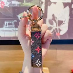 Beautiful Leather Luxury Rope Keychain .