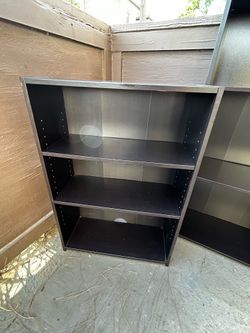 Espresso 3-Shelf Bookcase – Adjustable Shelves – Good Condition – $10