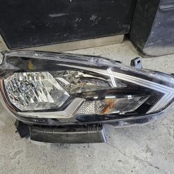 OEM New 2016-2019 Nissan Sentra Right Passenger Side Halogen Headlight V1
