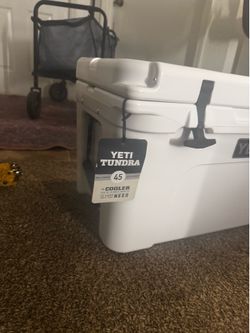 Large YETI COOLER