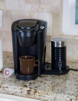 Keurig K-Brew+Chill / Coffee Maker and Frother Set