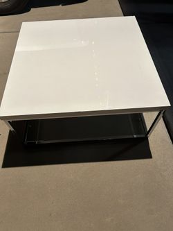 White Coffee Table With Glass Bottom Shelf