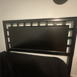 Queen Bed With Bed Frame And Box Spring