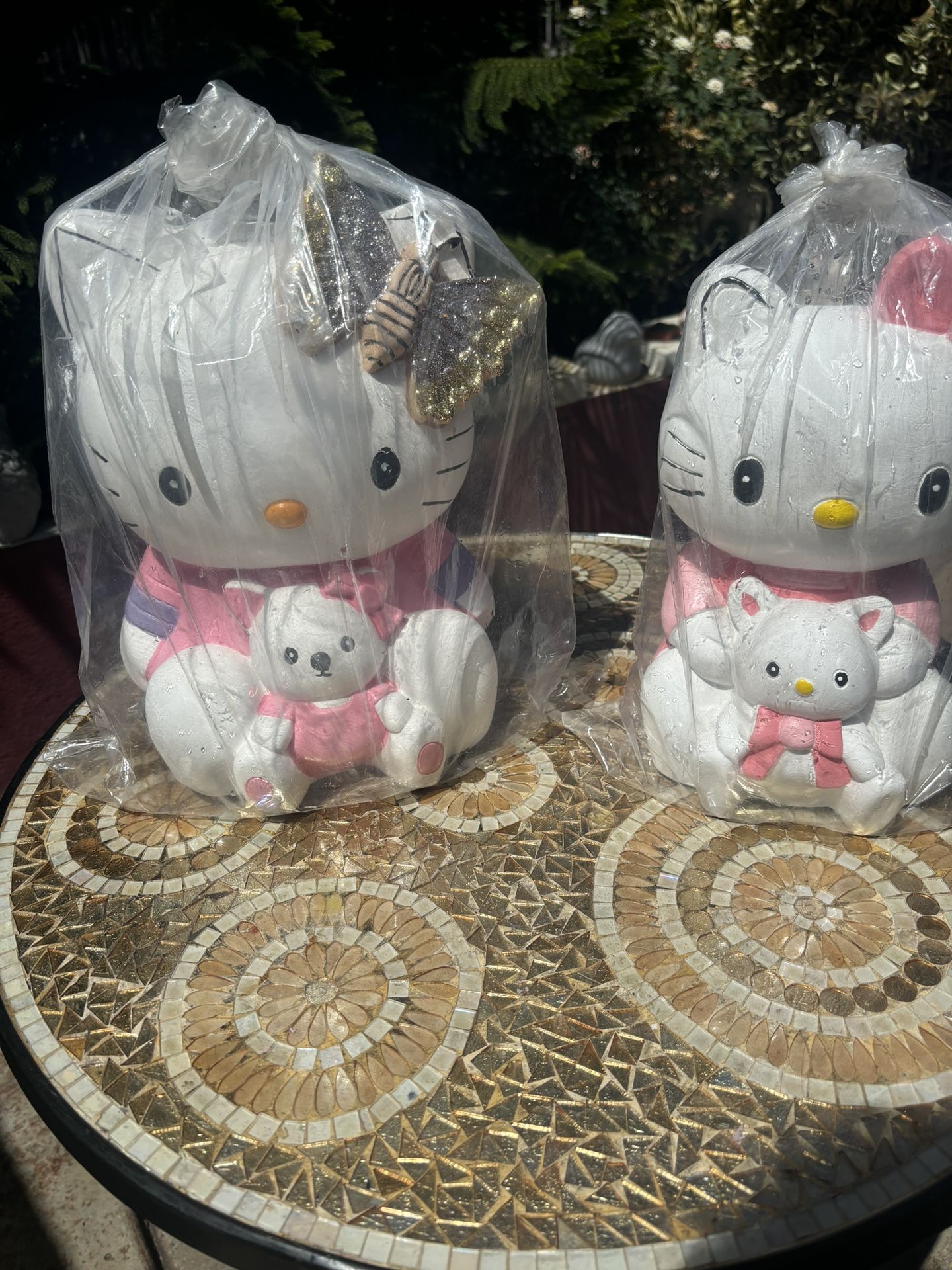 Hello Kitty Piggy Banks (look In Description)