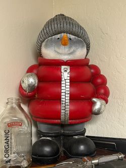 Snowman figure