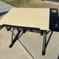 Art Desk