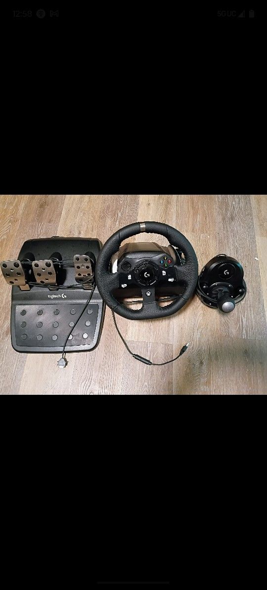 Logitech Gaming Racing Set Up