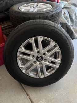 2025 Toyota Tundra stock 18” wheels