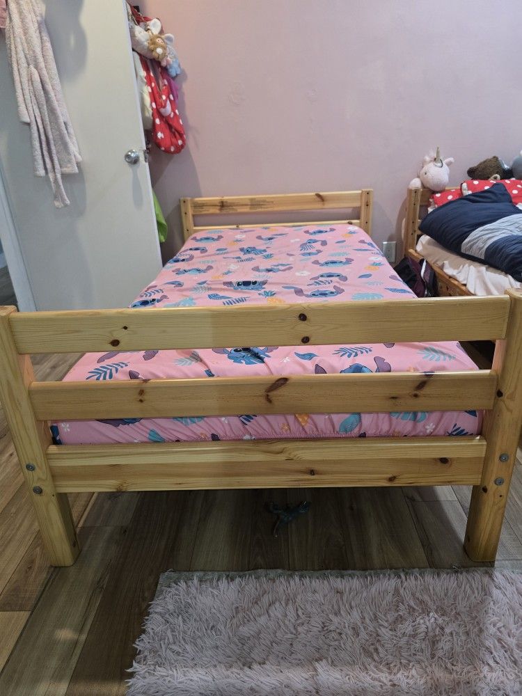 Twin Bunk Bed For sale Solid Wood