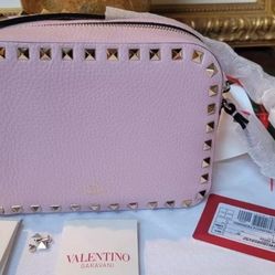 $1850 NWT VALENTINO ROCKSTUD GRAINY LEATHER CAMERA BAG CROSSBODY BEIGE PINK GOLD
