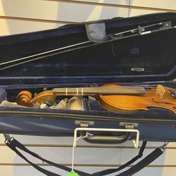 Carlo Robelli Violin P-105