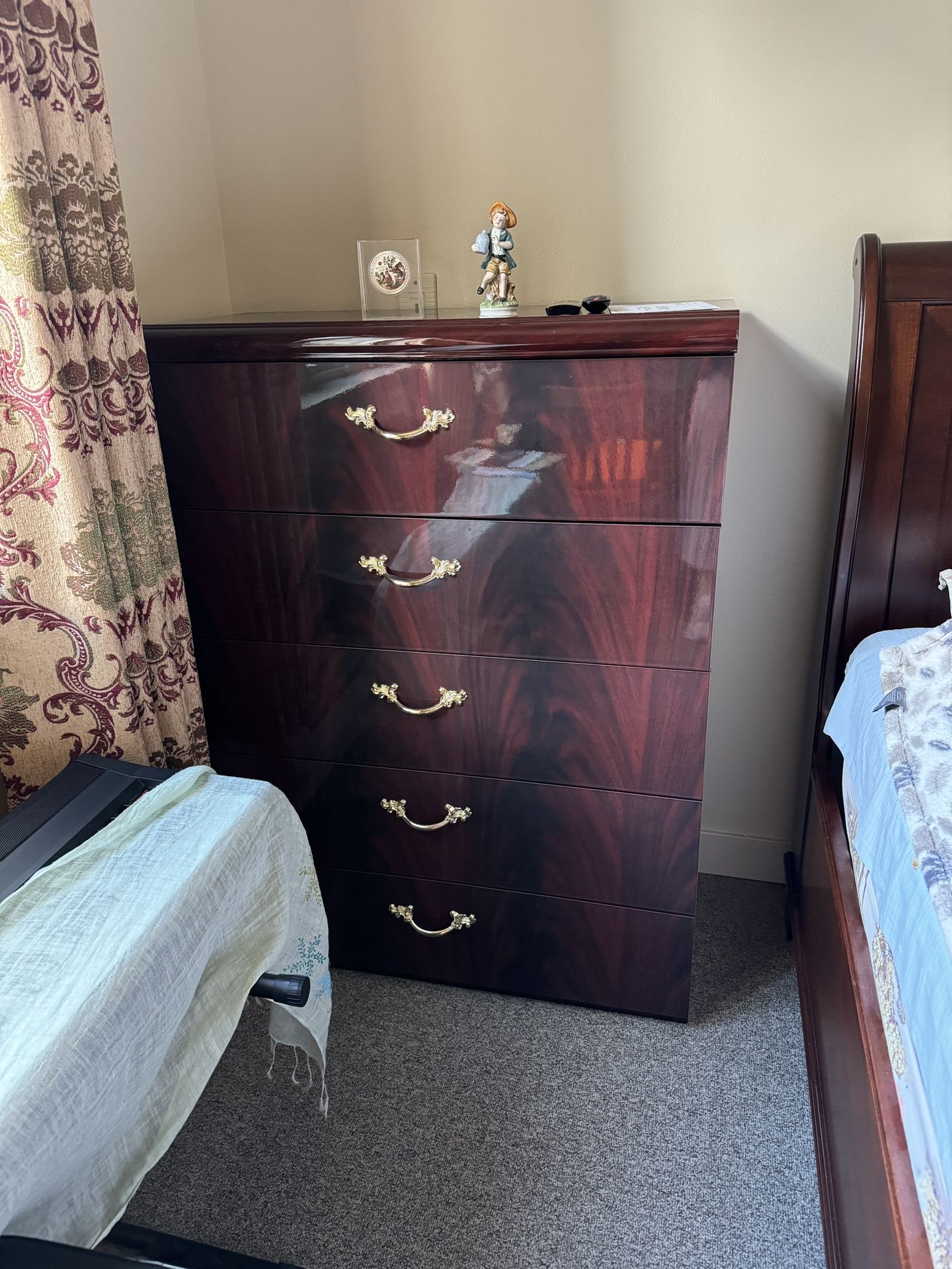 Wood Cabinet With 5 Drawers