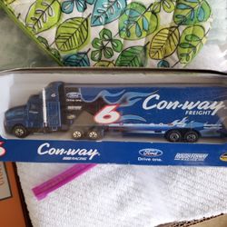 1:64 Scale Hauler Truck. New