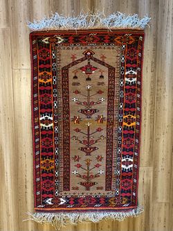 ORIENTAL HANDMADE RED & BLACK PRAYER CARPET 28” X 49”