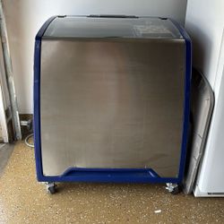 Paleta machine With Freezer And Molds 
