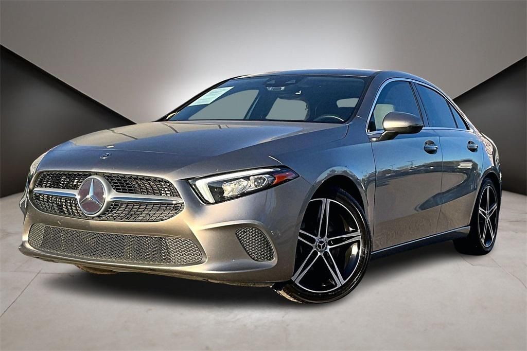 2019 Mercedes-Benz A 220
