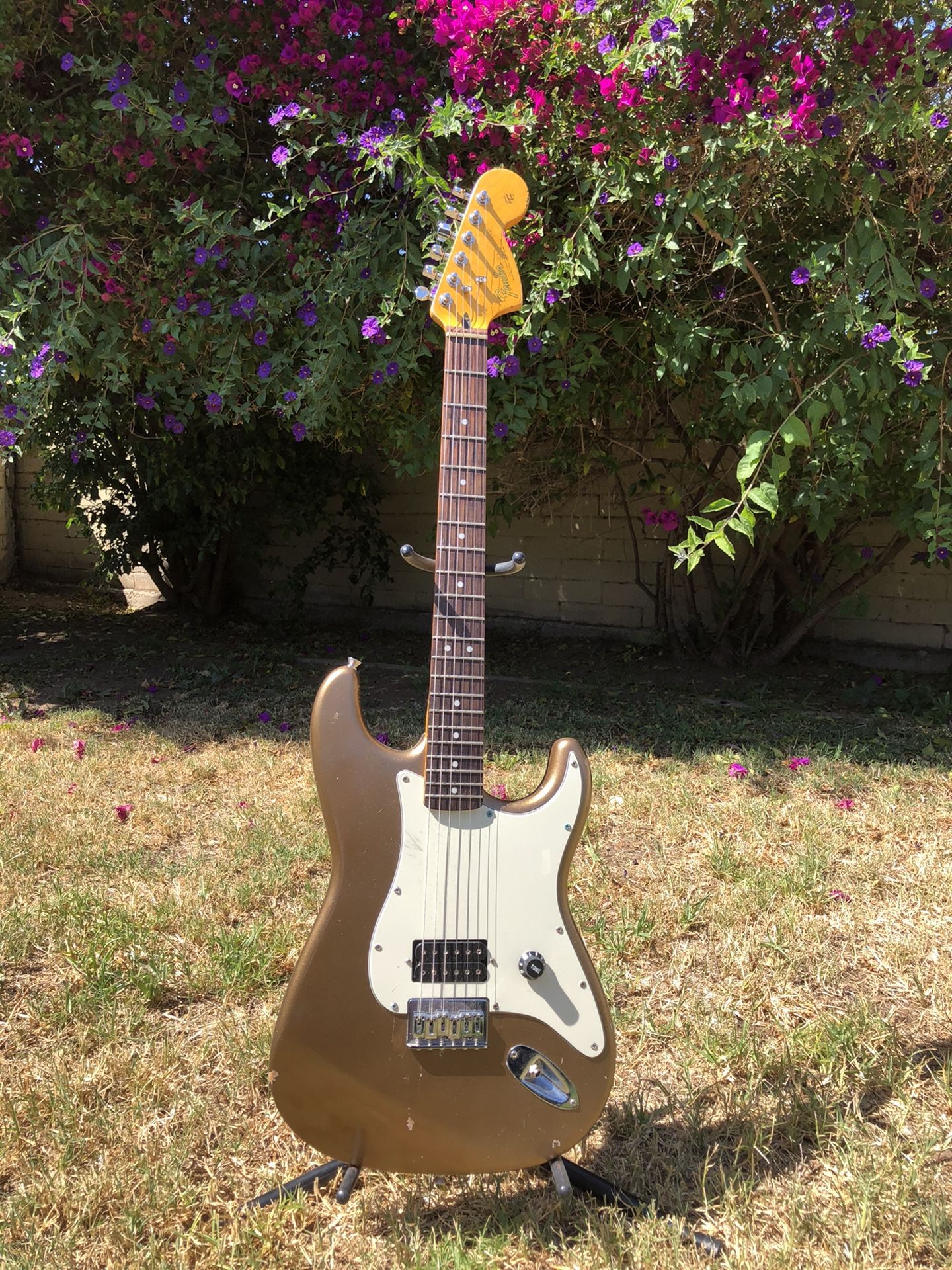 Squier Tom Delonge partscaster strat with Fender Stratocaster decal