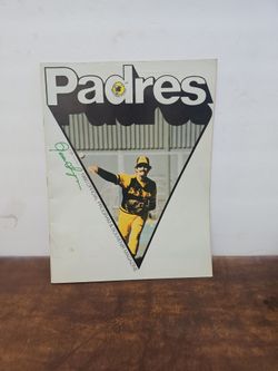 1980 san diego padres program Autographed by Rollie Fingers in chandler