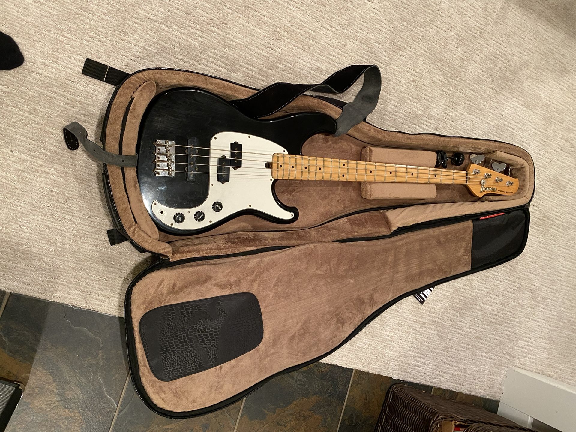 Ibanez Roadster II Electric Bass