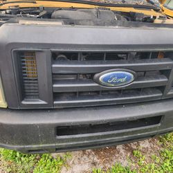 Ford E350 Super Duty 