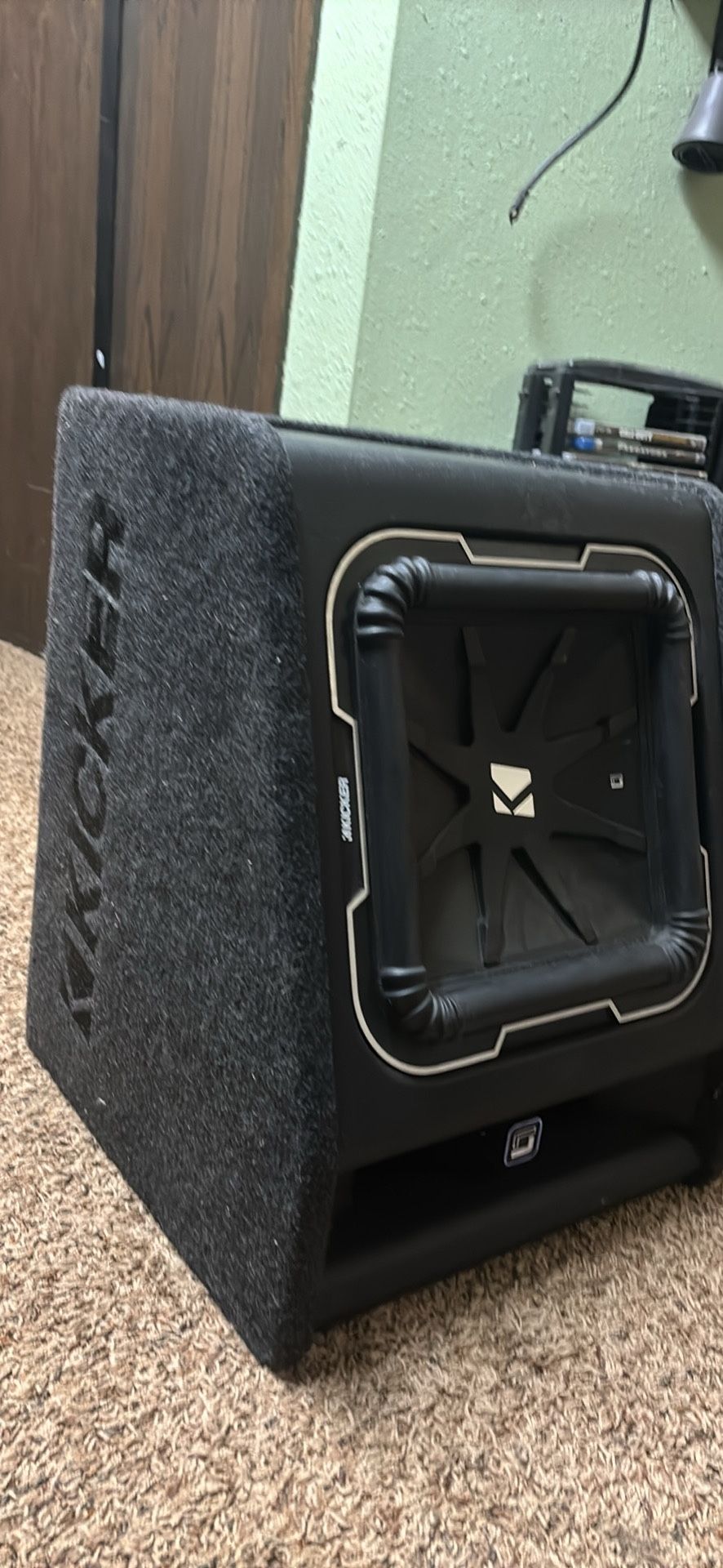 12" 41VL7122 Kicker Sub With 1000w Sony Amp