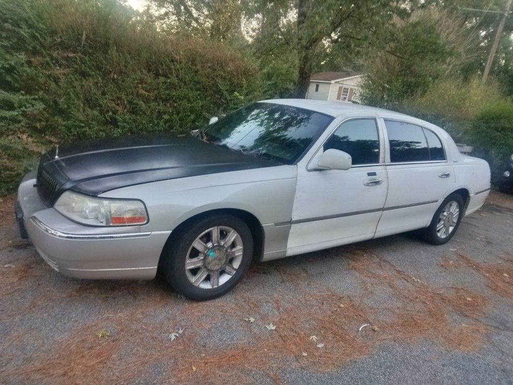2007 Lincoln Town Car
