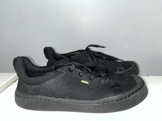 Cariuma OCA Low Top Canvas Shoes Unisex - Womens US 10 | US 8.5 Mens - All Black