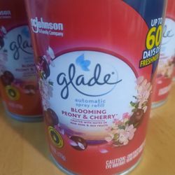 NEW Glade Air Freshner Refill (x3 $25 / x6 $40)