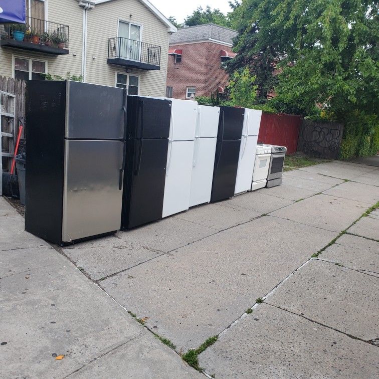 Fridge  Or Stove Use Great  Condition  $225  Pick Up 301 Saundview Ave  Bronx NY 10473..28 Inch Or 30 Inch White Black Or Baige Warranty 