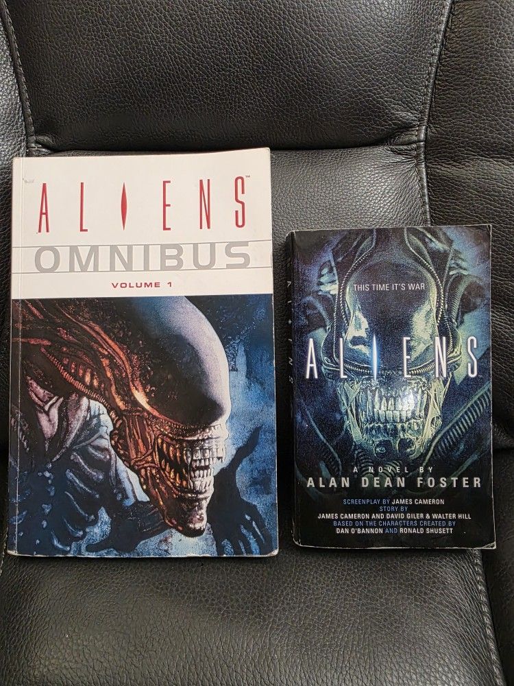 Aliens Omnibus #1 (Dark Horse Comics June 2007) First Edition and Aliens Novel by Alan Dean Foster