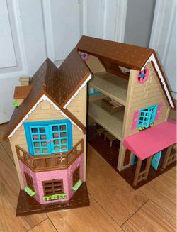 Doll house/toy house Lil’ Woodzeez (target)