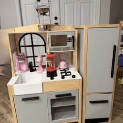 Hearth And Hand  Play Kitchen With Refrigerator And Accessories 