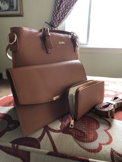 Brand new bag with matching wallet and mini purse