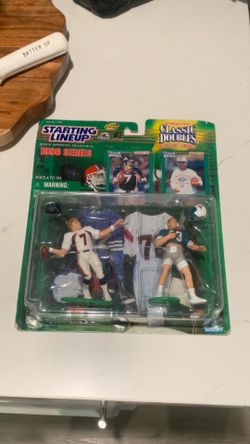 John Elway and Dan Mariano Figures