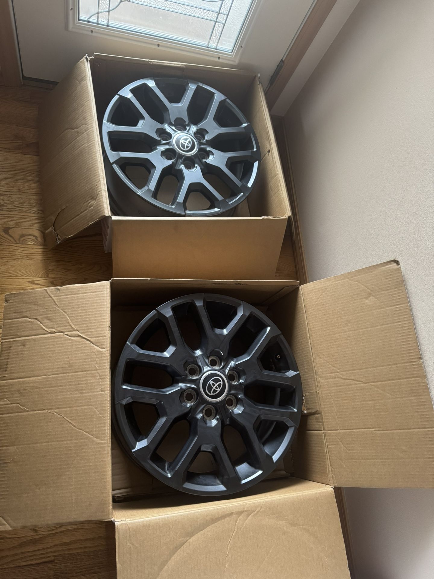 Wheels And Tires Off 2022 Toyota Tundra Platinum