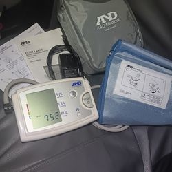 A&D Medical Premium Extra Large Cuff Upper Arm Blood Pressure Monitor (42-60 cm / 16.5-23.6" Range), Home BP Monitor, One Click Operation, UA-789AC