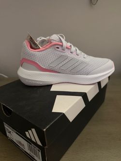 Girl shoes