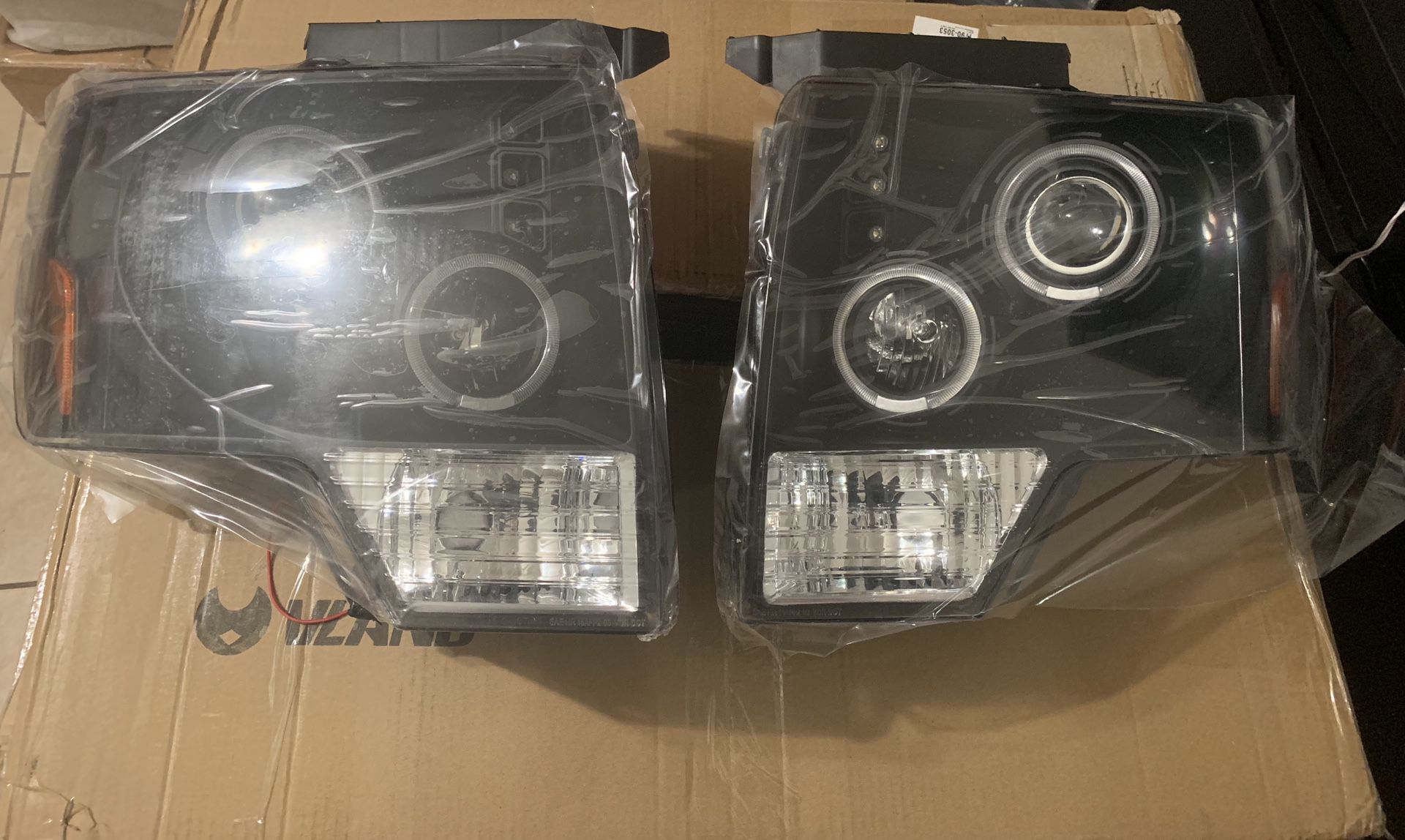 09-14 FORD F-150 DUAL ANGEL EYES HALO PROJECTOR HEADLIGHTS WITH AMBER REFLECTOR LIGHTING KIT