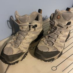 Merrell Womens Hiking Boots
