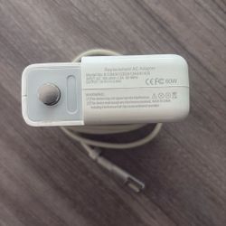 Apple MacBook Pro 17” Charger 