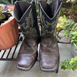 ARIAT Boots Size 4 Men’s 