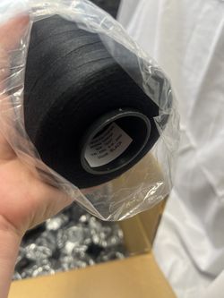 Black Polyester Thread/ Hilo Para Coser Negro