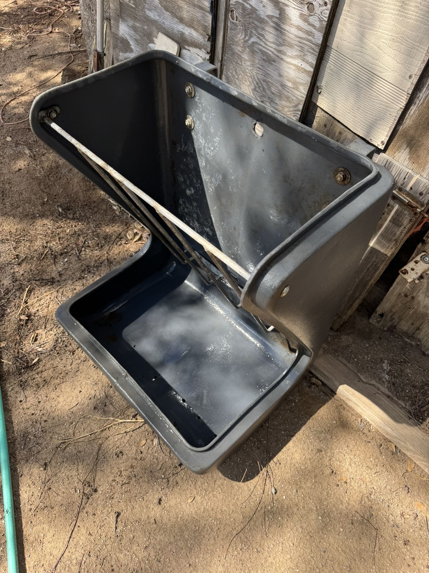 Horse Feeder