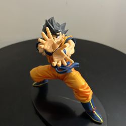 Goku Firing A Kamehameha Statue 