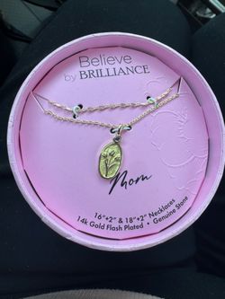Woman’s necklace