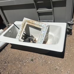 Kholer Tub