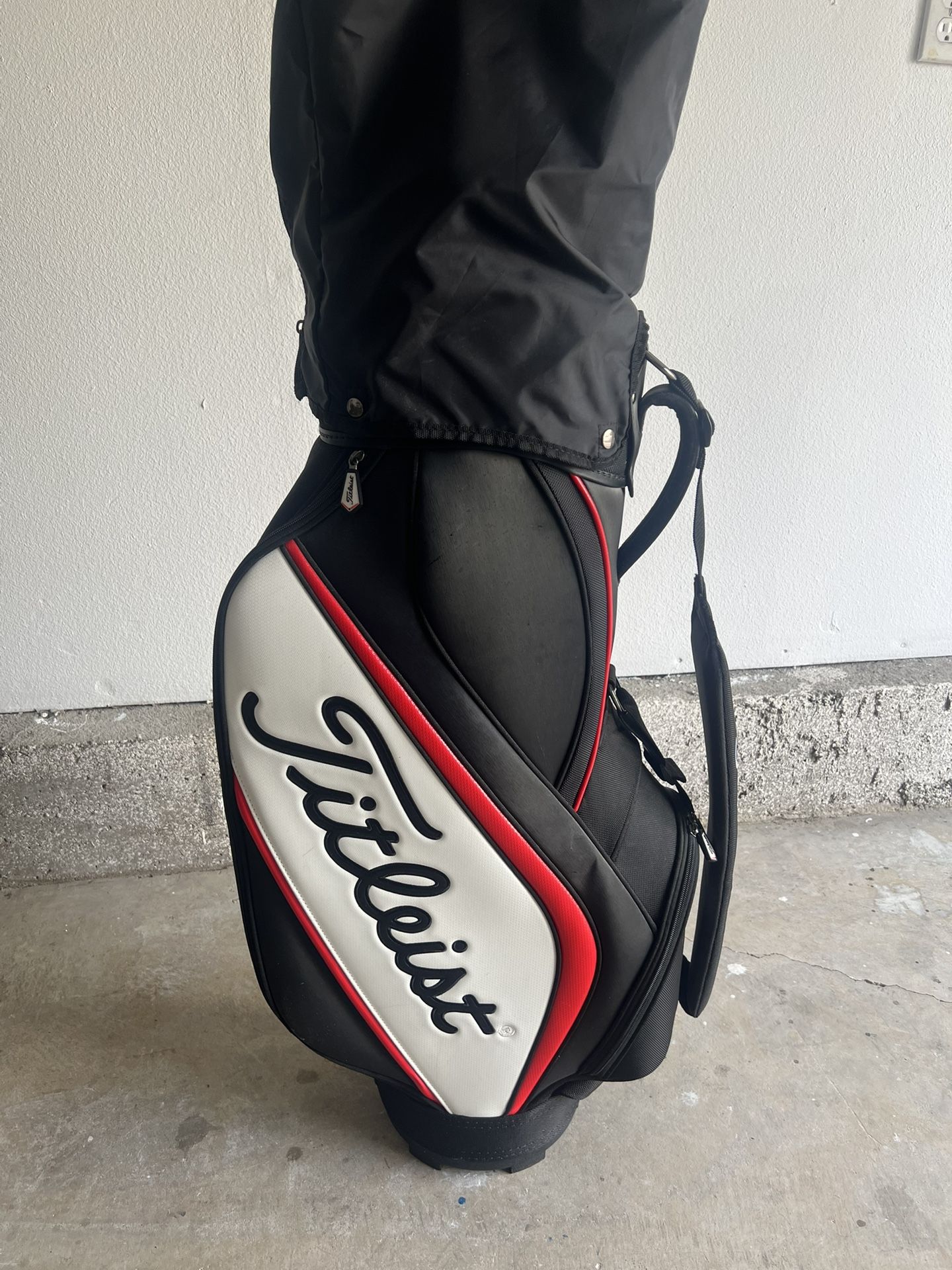 New Never Used Titleist Staff/Cart Bag