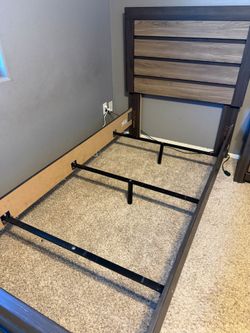 Twin size bed