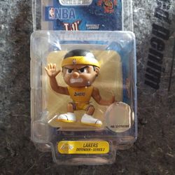 Lakers Lil Team Mates Figure