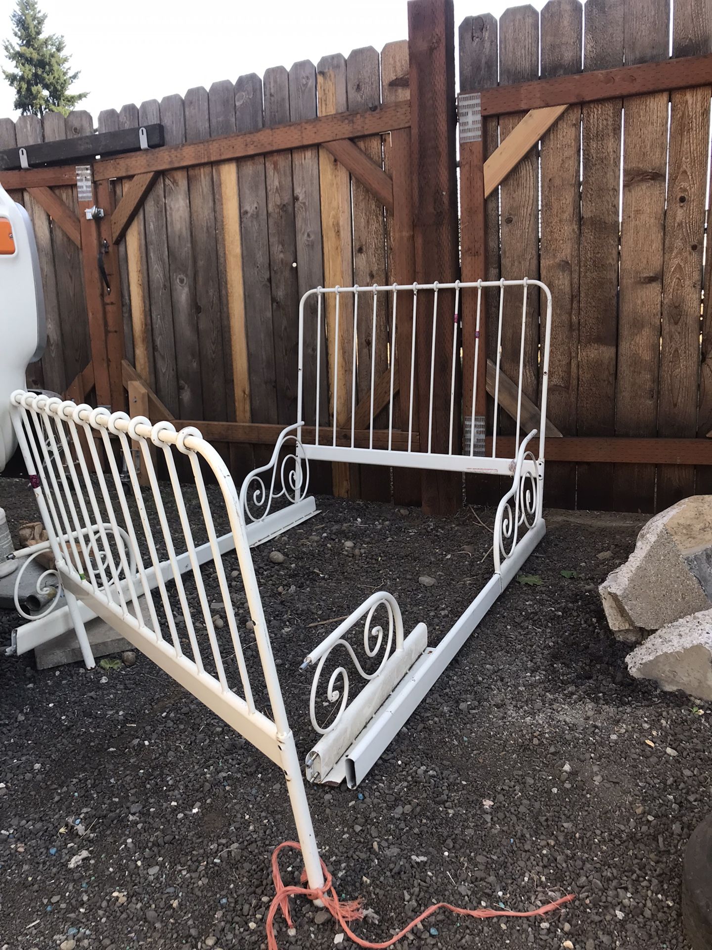 Vintage Metal Twin Bed